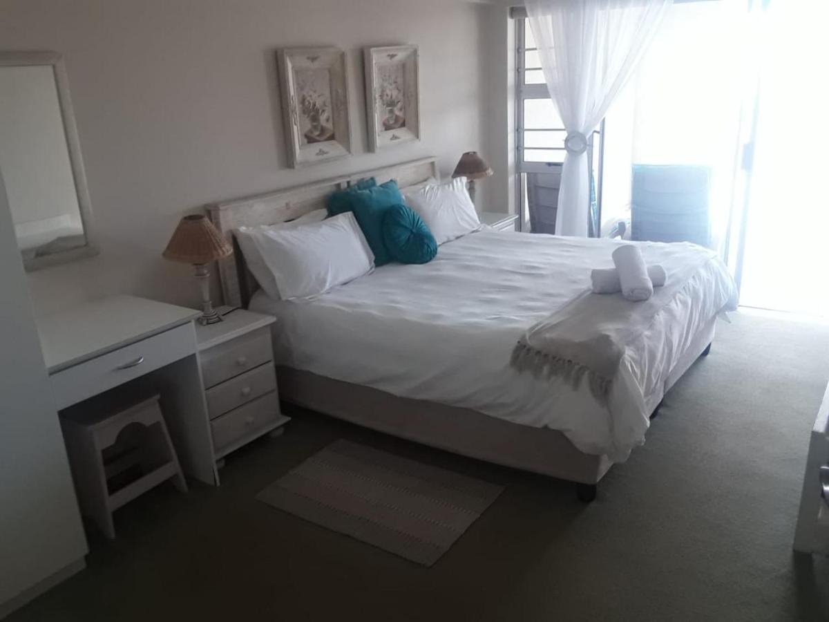 Seashells Holiday Apartments And Conference Centre Jeffreys Bay Bagian luar foto