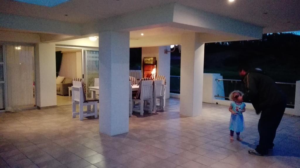 Seashells Holiday Apartments And Conference Centre Jeffreys Bay Bagian luar foto